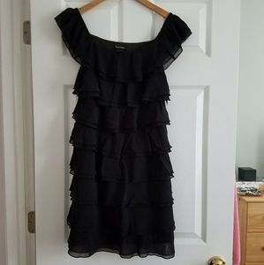 White House Black Market ruffle dress size 4